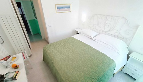 Habitación económica con 1 cama doble o 2 individuales, baño privado (Doppia economy)