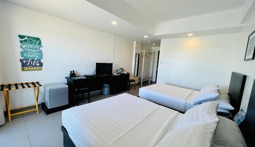 Habitación cuádruple, vistas al mar