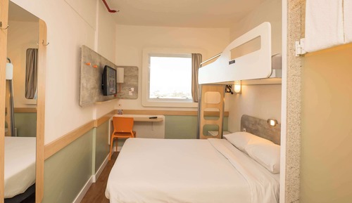 Apartamento superior, varias camas