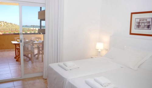 Apartamento, 3 habitaciones, vistas parciales al mar