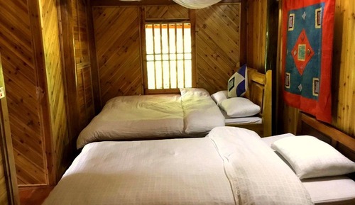 Habitación con 2 camas individuales