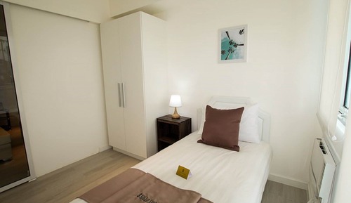 Apartamento City, 2 habitaciones, cocina, vistas a la ciudad