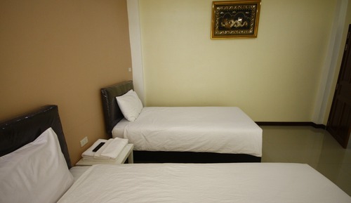 Deluxe Family Suite