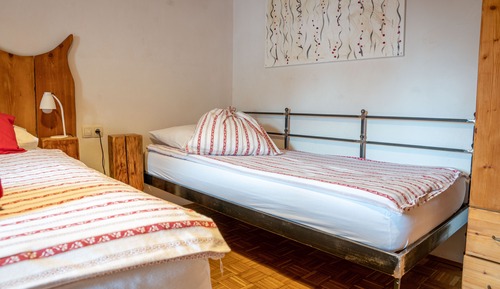 Apartamento, 2 habitaciones, balcón, vistas a la montaña (6)