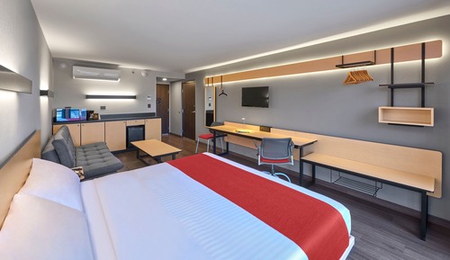 Habitación superior, 1 cama de matrimonio grande con sofá cama
