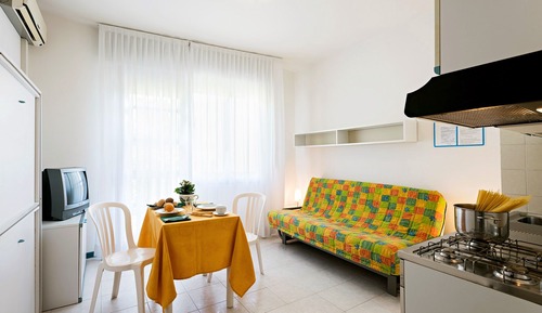 Estudio, balcón
