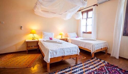 Habitación estándar con 1 cama doble o 2 individuales