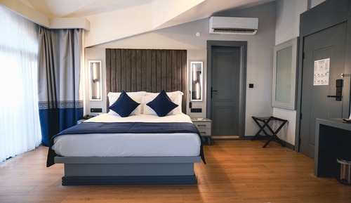 Superior Room French Bed Sea View