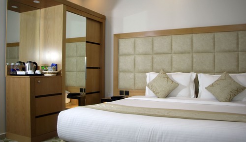 Habitación superior con 1 cama doble o 2 individuales, fumadores
