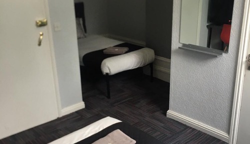Habitación triple, baño privado