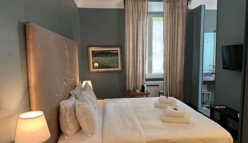 Habitación estándar con 1 cama doble o 2 individuales