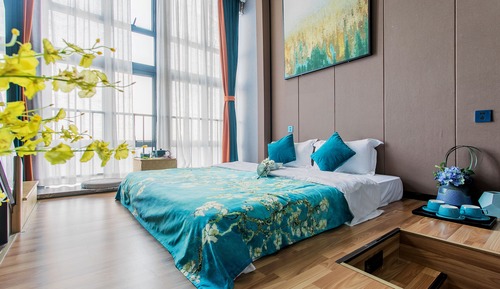 Deluxe Loft