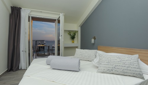 Apartamento superior, vistas al mar (M14)