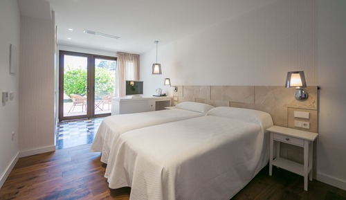 Habitación Deluxe, varias camas, terraza, vistas a la montaña
