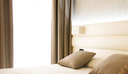 Habitación triple estándar, balcón