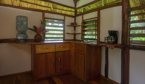 Habitación Deluxe doble, 2 camas de matrimonio, vistas al río, sobre el agua