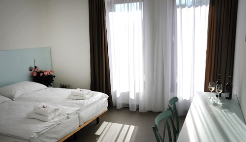 Habitación triple clásica, vistas al jardín