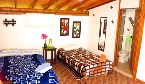 Habitación familiar, 1 habitación, baño privado, junto a la montaña