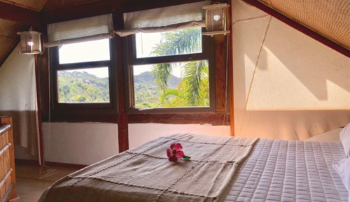Dúplex tradicional, 2 habitaciones, 2 baños, vistas al jardín