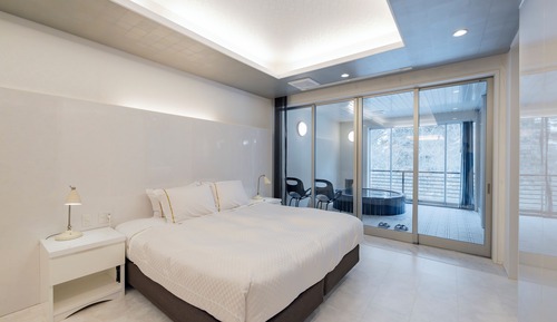 Suite, bañera de hidromasaje (Large Double)