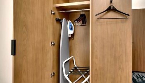 Suite, 1 cama de matrimonio grande con sofá cama (Mobility/Hearing Accessible, Tub)