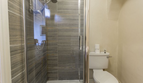 Habitación Confort doble, baño privado (Small Double Room )