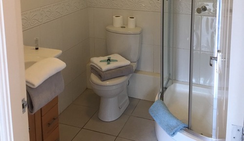 Habitación triple, baño privado