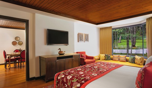 Suite, 1 cama de matrimonio grande (Pine View Khwabgah)