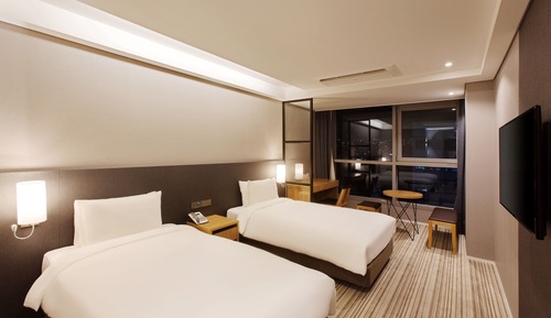 Habitación estándar con 2 camas individuales, vistas a la ciudad