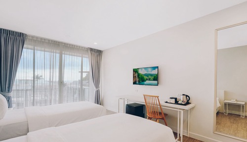 Premier Deluxe Twin Room