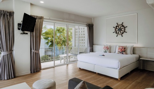 Junior Double Suite with Balcony