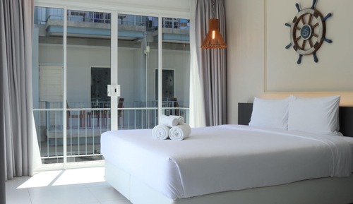 Premier Deluxe Suite with Balcony
