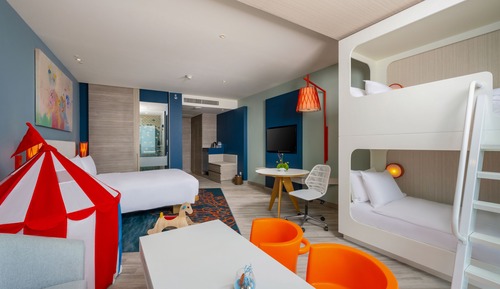 Habitación familiar, varias camas, vistas al mar (Premium)