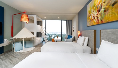 Habitación familiar, varias camas, vistas al mar (Premium)