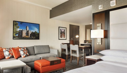 Suite, 1 cama de matrimonio grande (2 Room, Hearing Access)