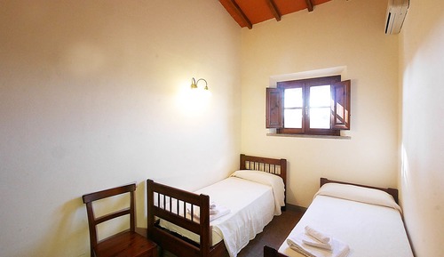 Apartamento, 2 habitaciones, en una planta alta