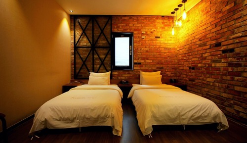 Habitación Deluxe con 2 camas individuales (No Breakfast on Mondays)