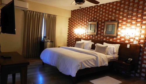 Suite junior, balcón