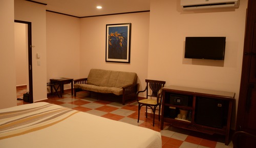 Suite Deluxe, 1 cama de matrimonio grande, no fumadores (San Francisco y Zaragoza)