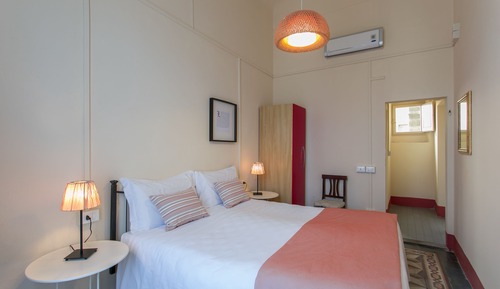 Habitación Confort con 1 cama doble o 2 individuales