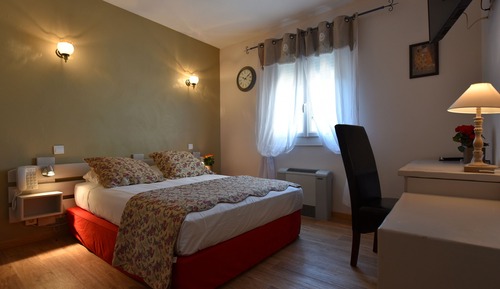 Habitación Confort con 1 cama doble o 2 individuales