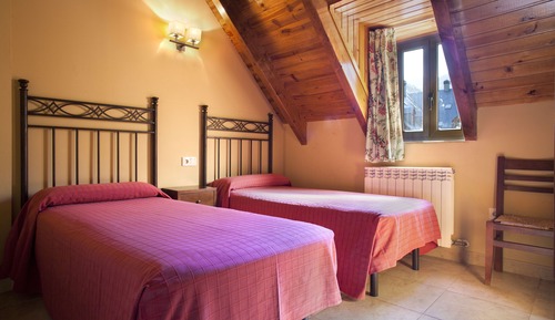 Dúplex (3 adults and 1 child)