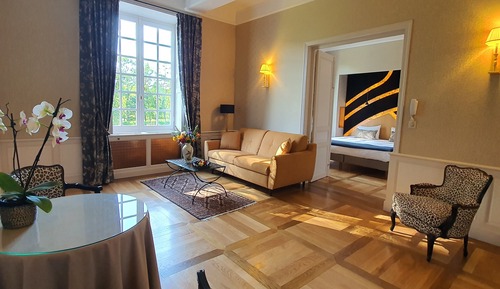 Suite Deluxe, 1 cama de matrimonio grande con sofá cama, en la zona del jardín
