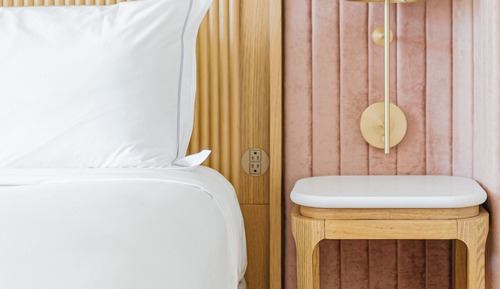 Suite, 2 camas de matrimonio, junto a la piscina