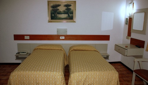 Habitación triple económica
