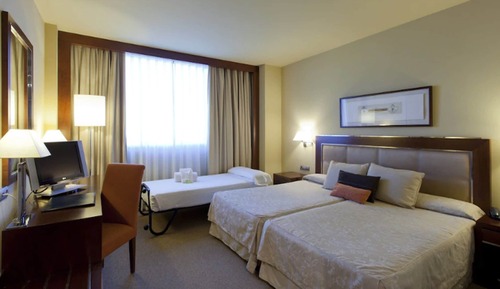 Habitación doble con cama extra