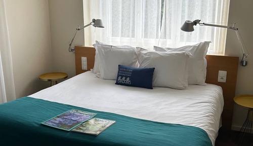 Habitación estándar doble, accesible en silla de ruedas, vistas parciales al mar