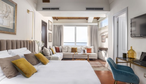 Habitación Deluxe, vistas al mar (Sea and Etna View  Multiple Beds)