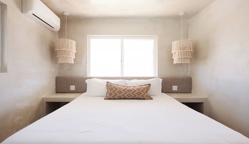 Deluxe One Bedroom Queen Suite Oceanview