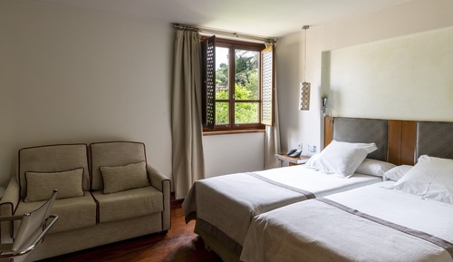 Habitación estándar con 2 camas individuales (3 Adults)